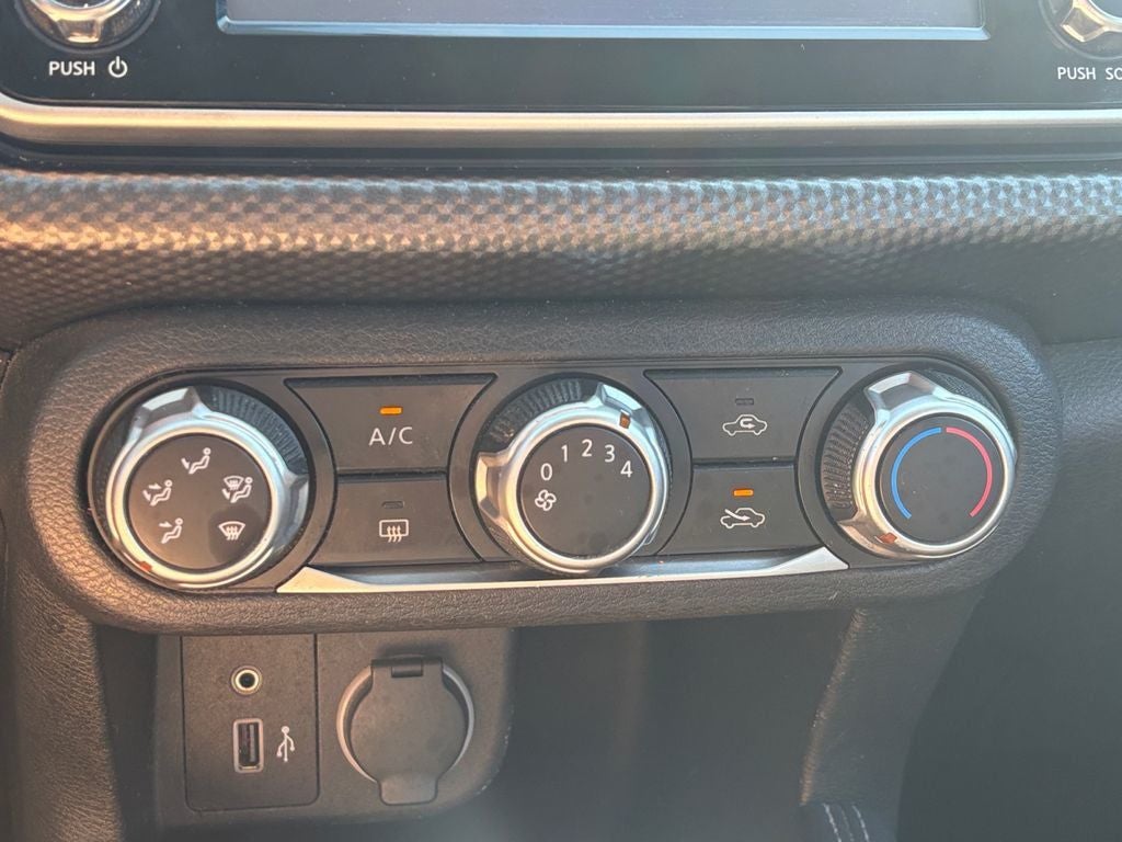 2019 Nissan Kicks S