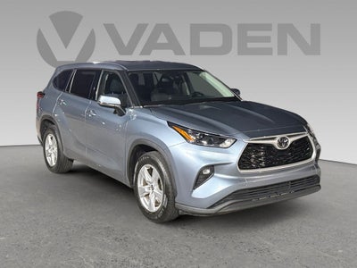 2022 Toyota Highlander LE