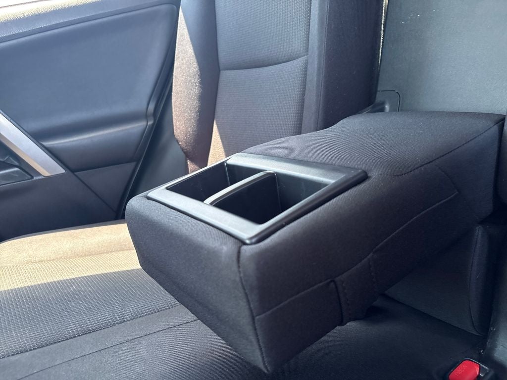 2016 Toyota RAV4 Hybrid XLE