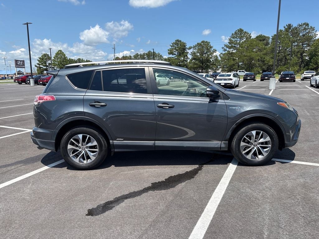 2016 Toyota RAV4 Hybrid XLE
