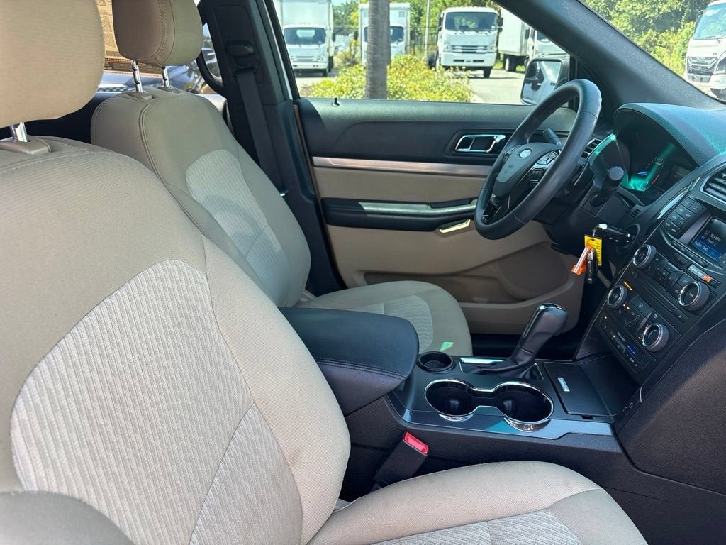 2017 Ford Explorer Base