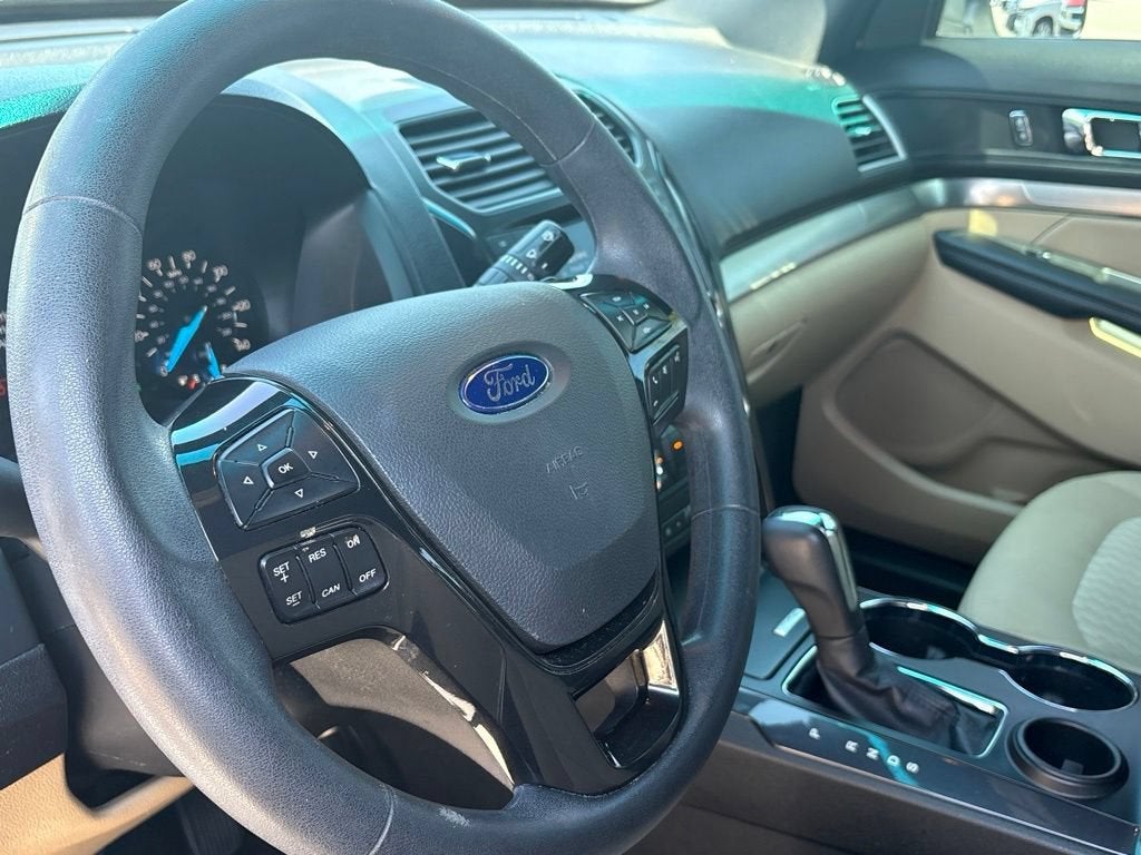 2017 Ford Explorer Base