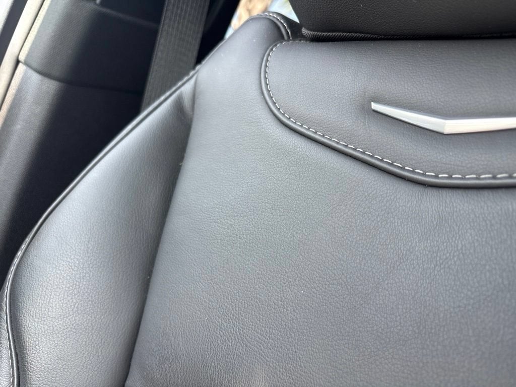 2023 Cadillac XT4 AWD Premium Luxury