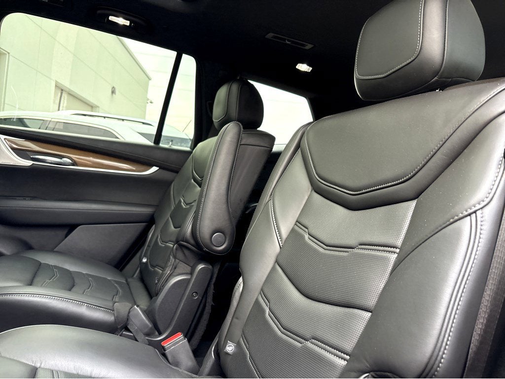 2022 Cadillac XT6 Premium Luxury