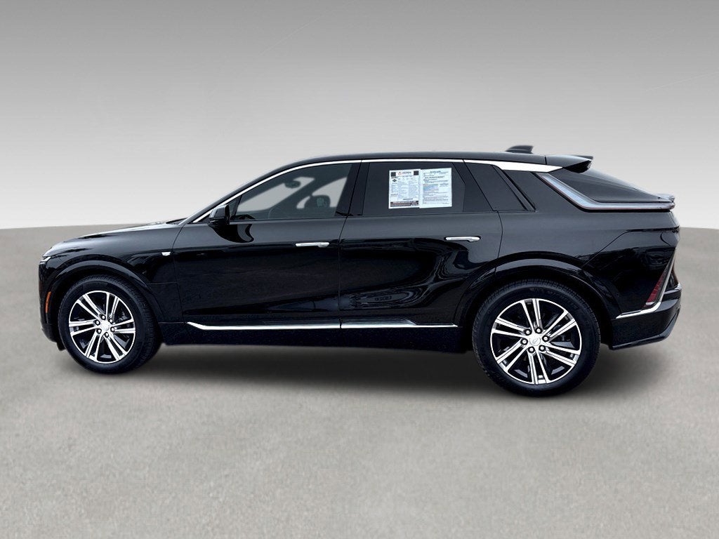 2025 Cadillac LYRIQ Luxury 2