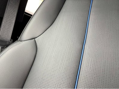 2025 Cadillac LYRIQ Luxury 2