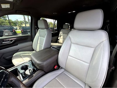 2025 GMC Yukon Elevation