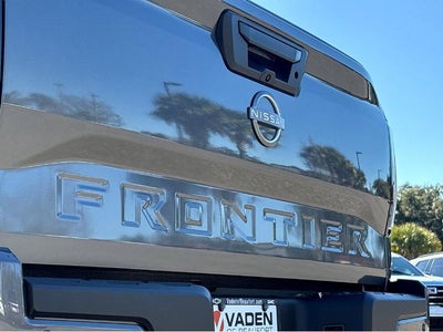 2025 Nissan Frontier SV