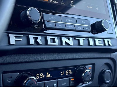 2025 Nissan Frontier SV