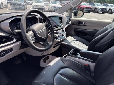 2024 Chrysler Pacifica Base