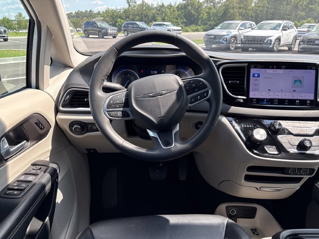 2024 Chrysler Pacifica Base