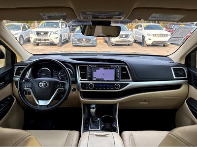 2019 Toyota Highlander SE