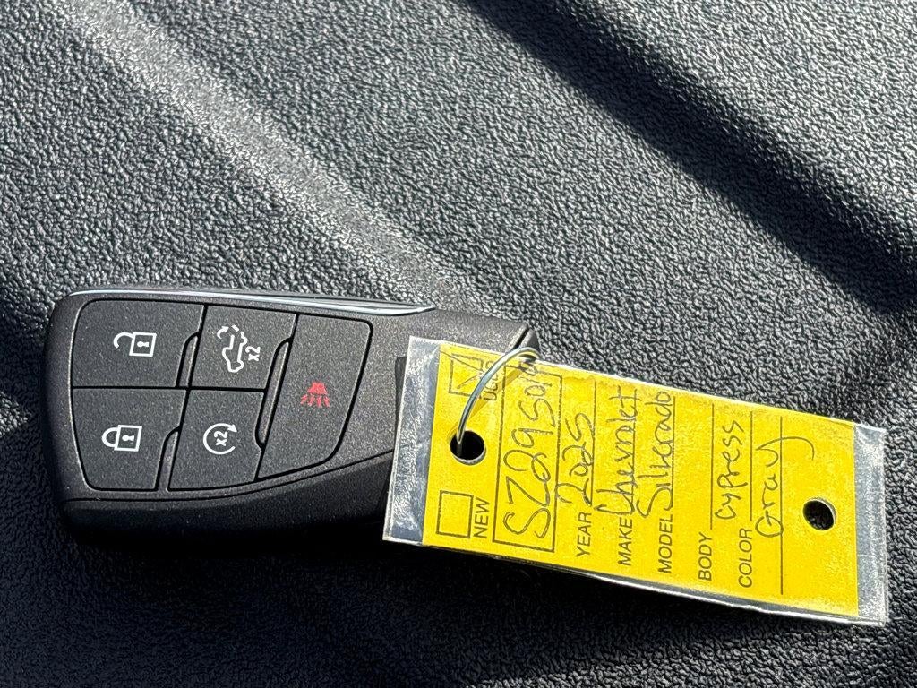 2025 Chevrolet Silverado 1500 LTZ