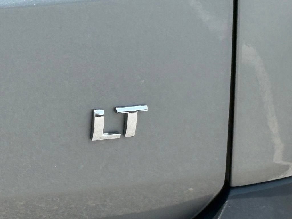 2023 Chevrolet Traverse Base