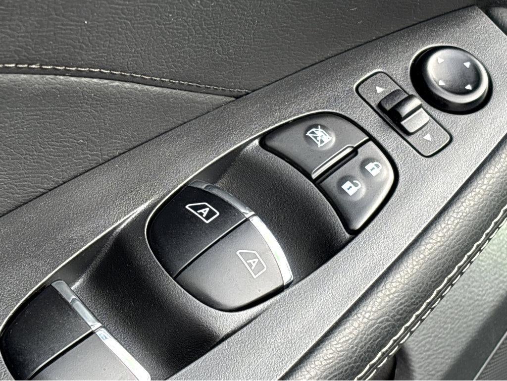 2022 Nissan Maxima SV