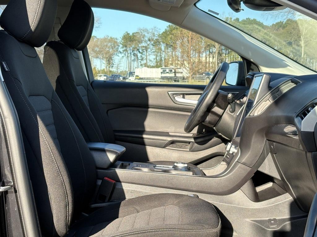 2023 Ford Edge SE