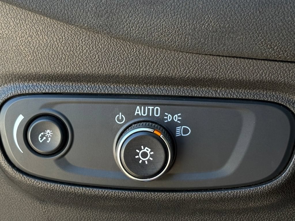 2024 Chevrolet Equinox Base