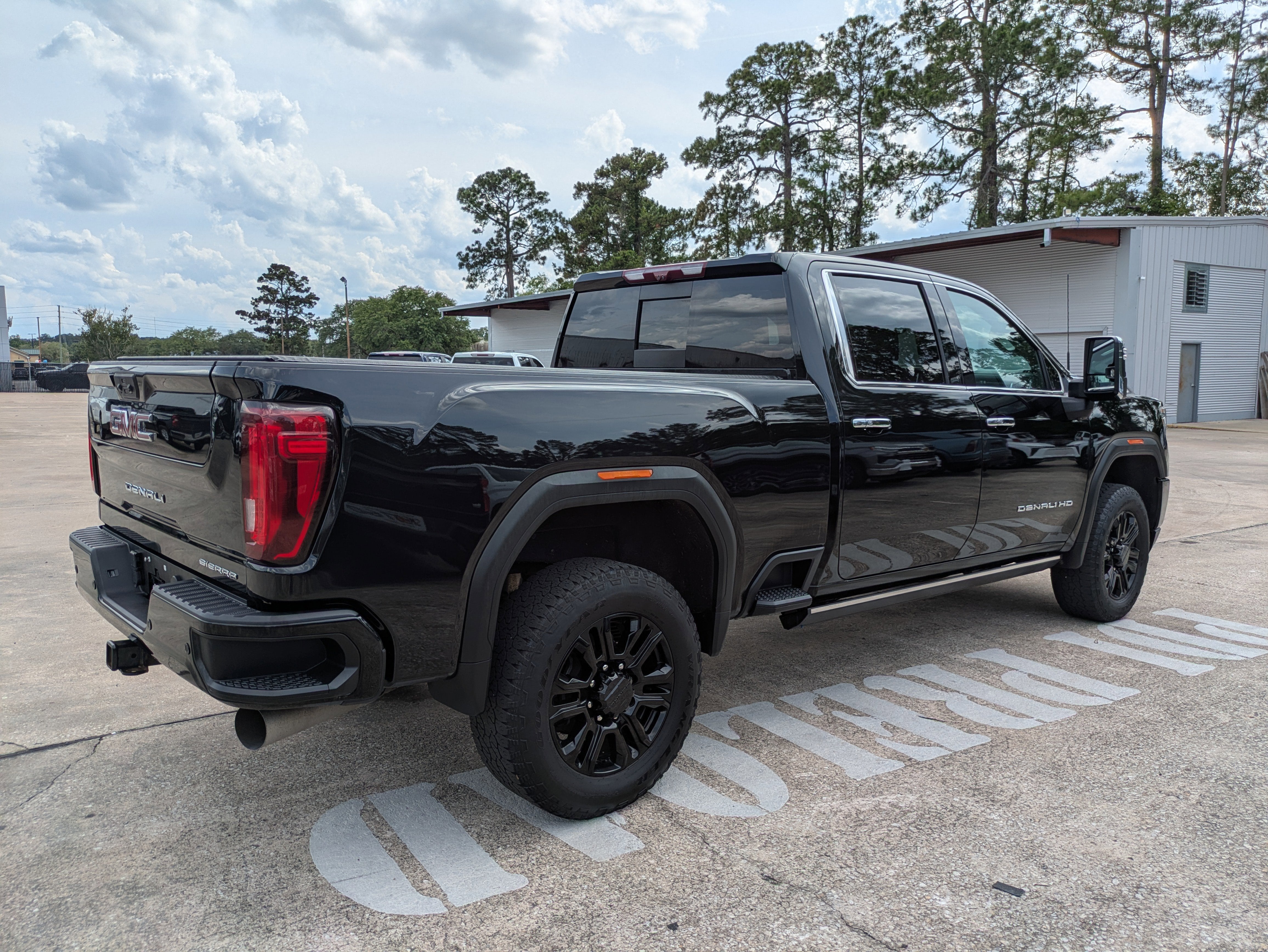 2023 GMC Sierra 3500 HD Denali