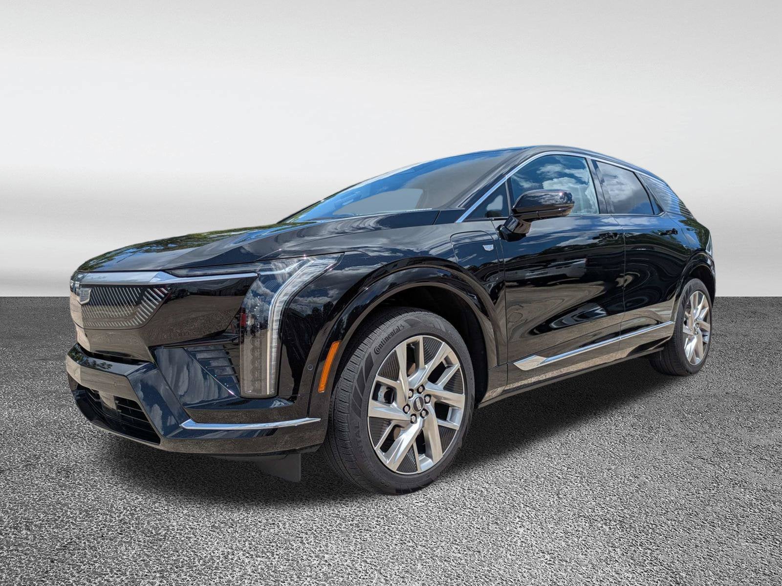 2025 Cadillac OPTIQ Luxury 2