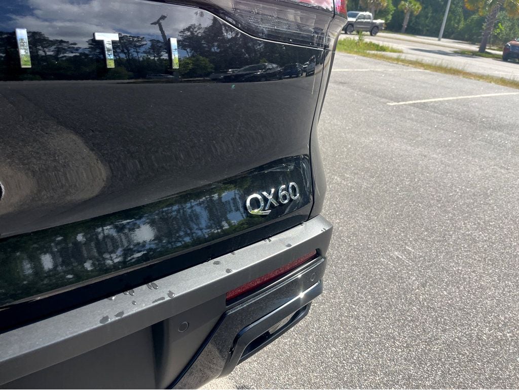 2025 INFINITI QX60 PURE