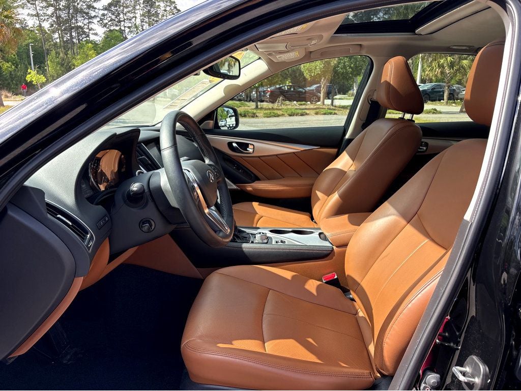 2023 INFINITI Q50 LUXE