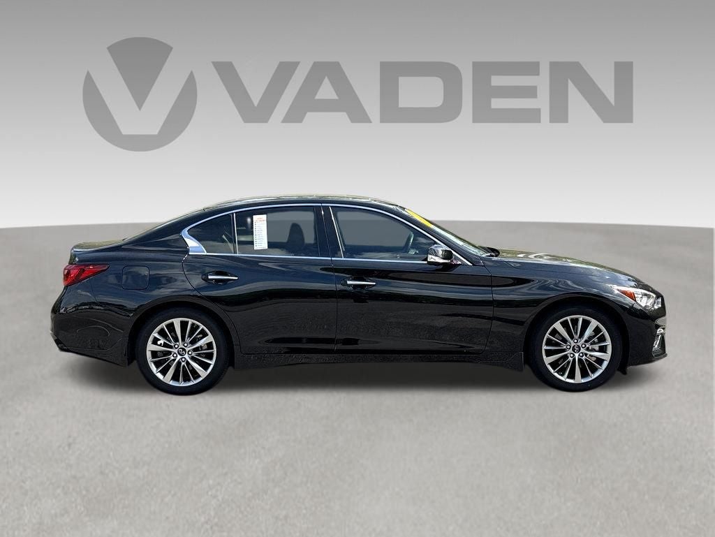 2023 INFINITI Q50 LUXE