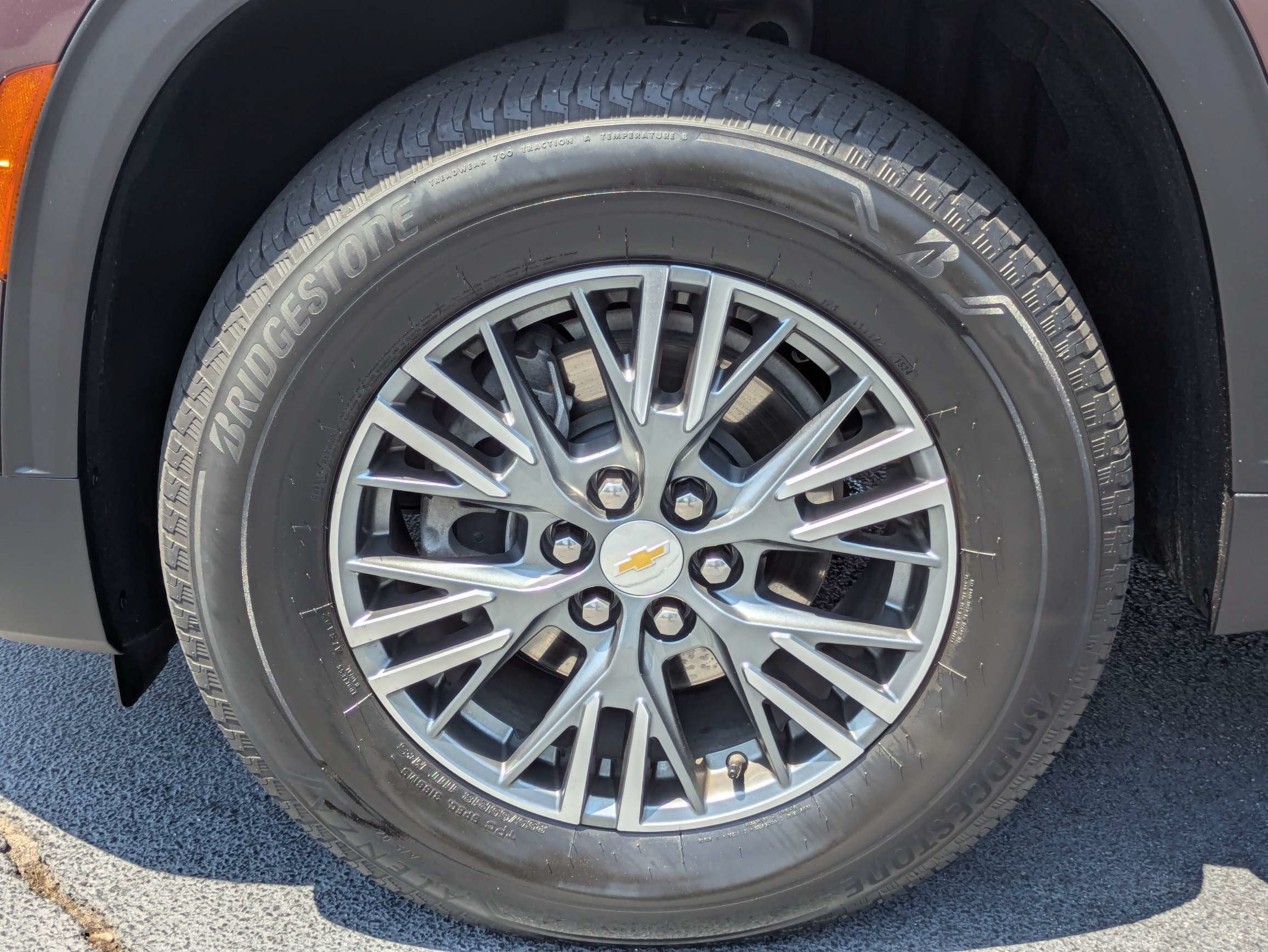2024 Chevrolet Traverse LT
