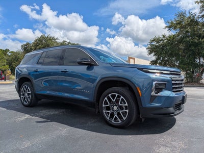 2025 Chevrolet Traverse LT