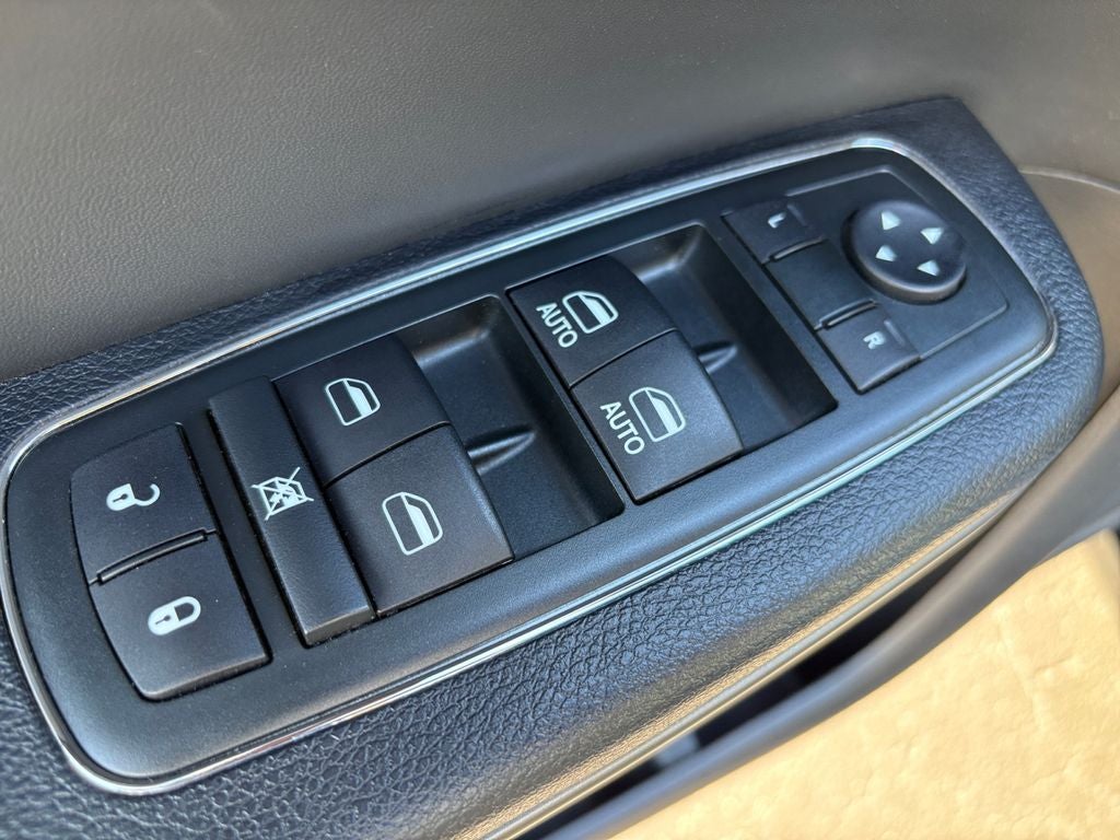 2013 Chrysler 300 300C John Varvatos Limited Edition