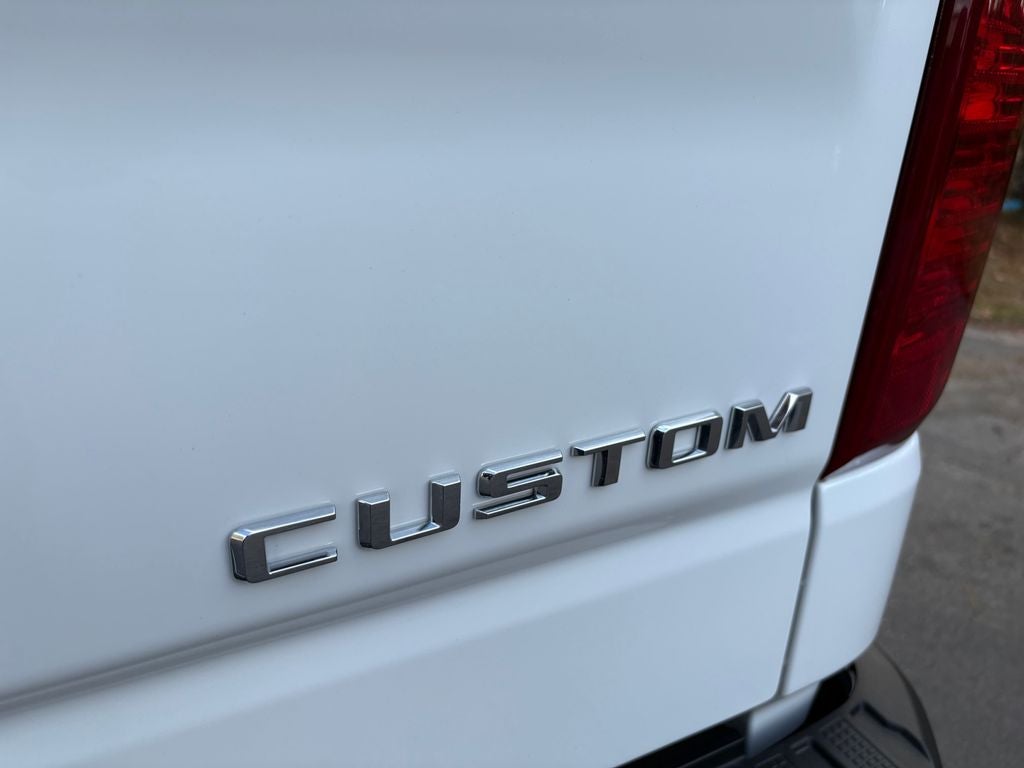 2025 Chevrolet Silverado 1500 Custom