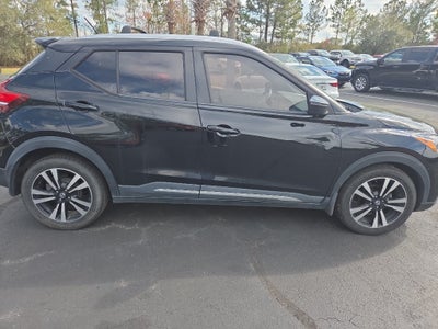 2019 Nissan Kicks SR