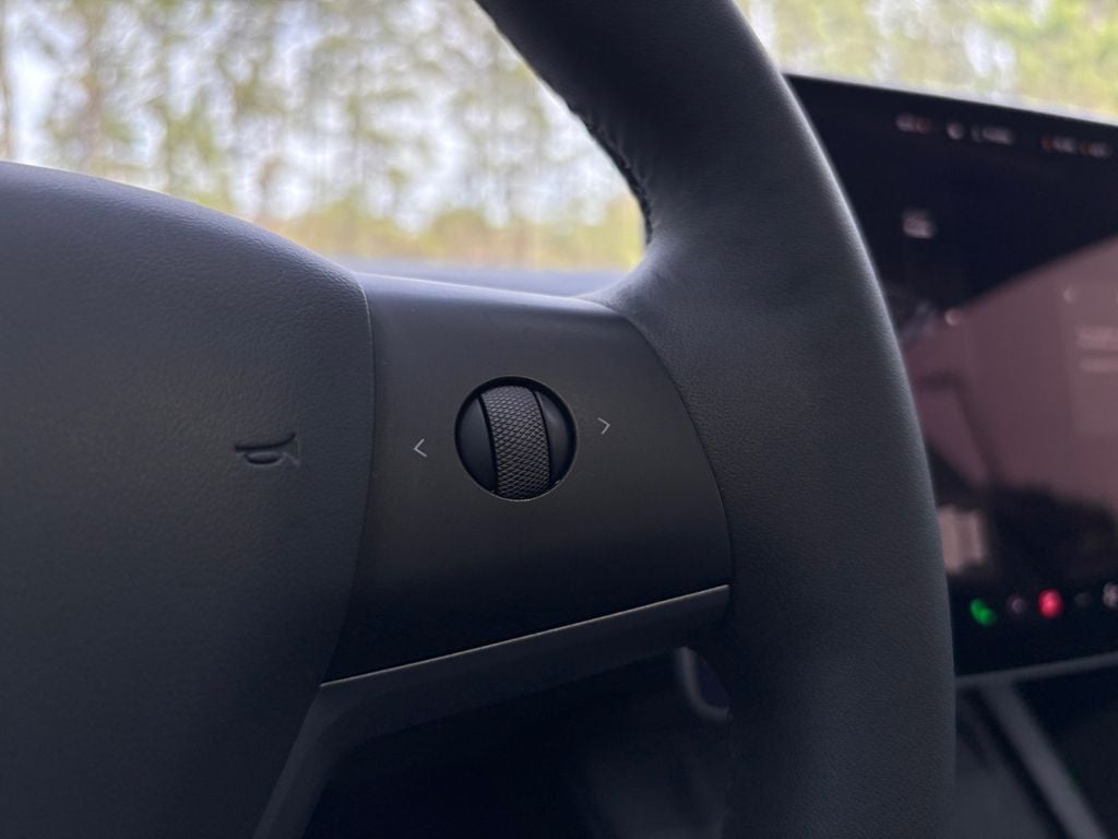 2025 Tesla Model Y Long Range