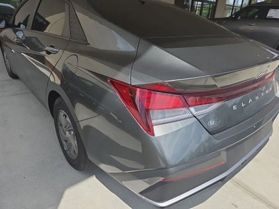 2025 Hyundai Elantra SE