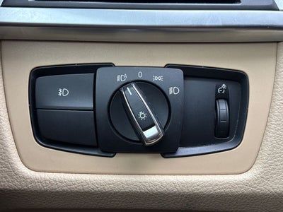 2017 BMW 3 Series 320i